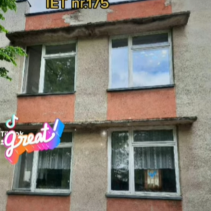 Geamurile vechi au fost înlocuite cu geamuri termopan moderne