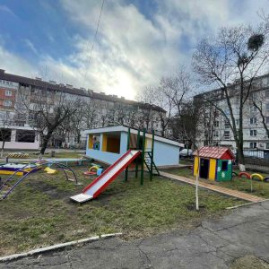 În instituțiile de învățământ general din sectorul Centru zilnic se desfășoară acțiuni de salubrizare a teritoriilor